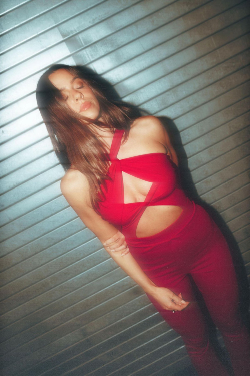 Vanessa Mai Latest Creative Photoshoot, November 2025 3