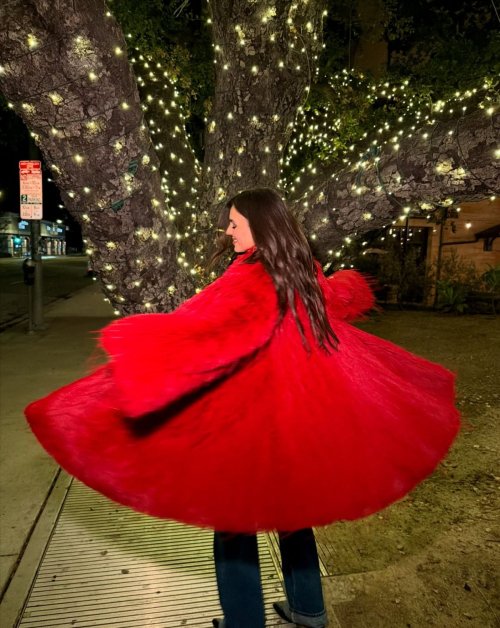 Victoria Justice Shares Fresh Instagram Looks, December 2025 4