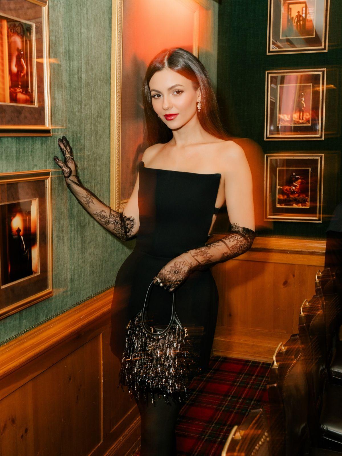 Victoria Justice Shares Fresh Instagram Photos, December 2025 12