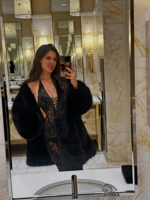 Victoria Justice Shares New Instagram Photos, November 2025 6