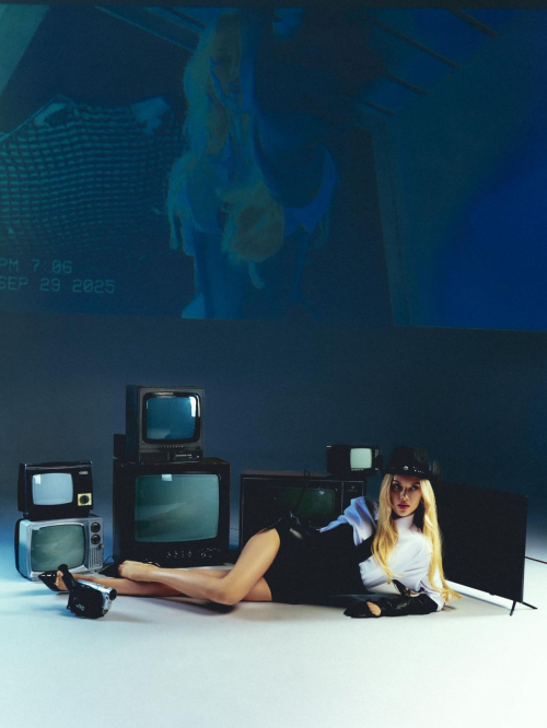 Viktoria Apanasenko Shares Instagram Photo Moments, December 2025 1