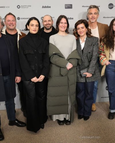 Abby Ryder turns heads in stylish look