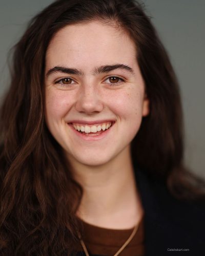 Abby Ryder turns heads in stylish look