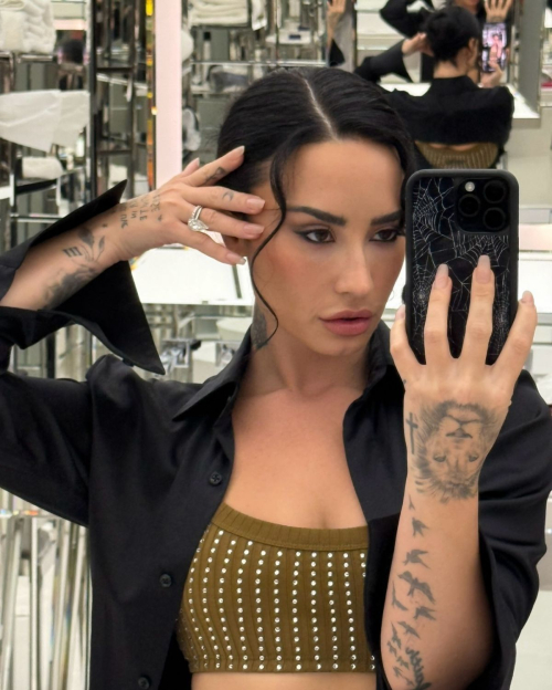 Demi Lovato Instagram Photos and Video, December 2025 5