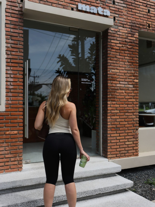 Heloise Huthart for Sunday Vacay Activewear, Jan 2026 17