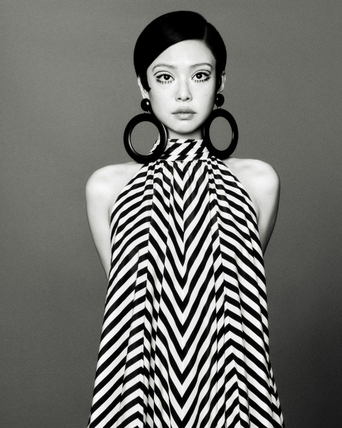 Jennie Kim for V Magazine Issue 158, December 2025 6