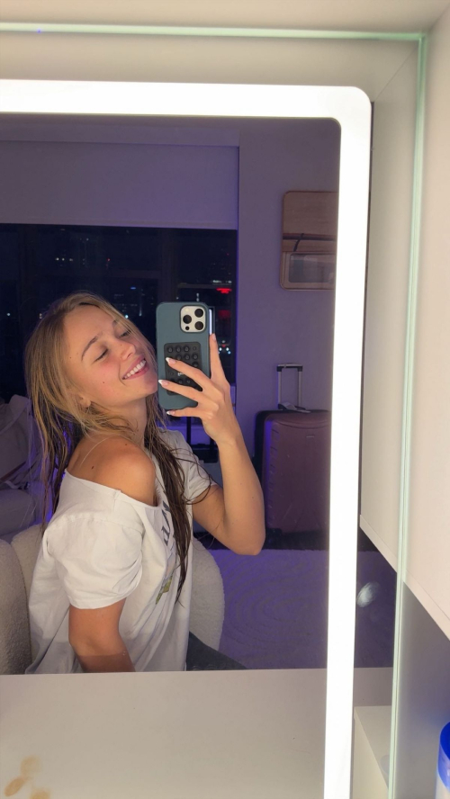 Kyla Dodds Instagram Photos, January 2026 7