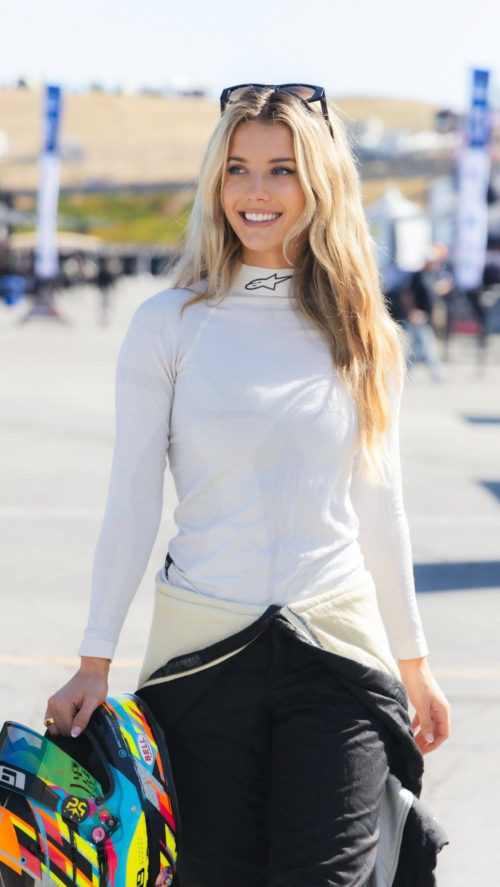 Lindsay Brewer Instagram Photos, January 2026 3