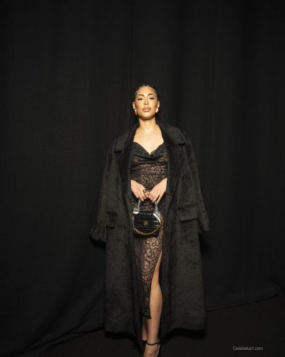 Mina El looks stunning in stylish look