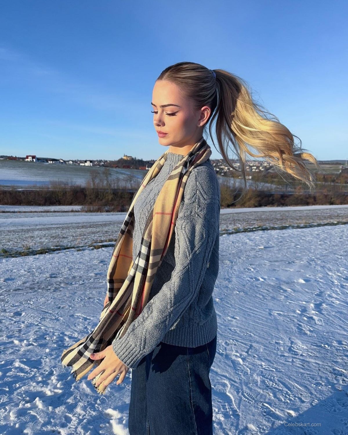 Sara Crumbleleg Instagram Photos Update, January 2026 4