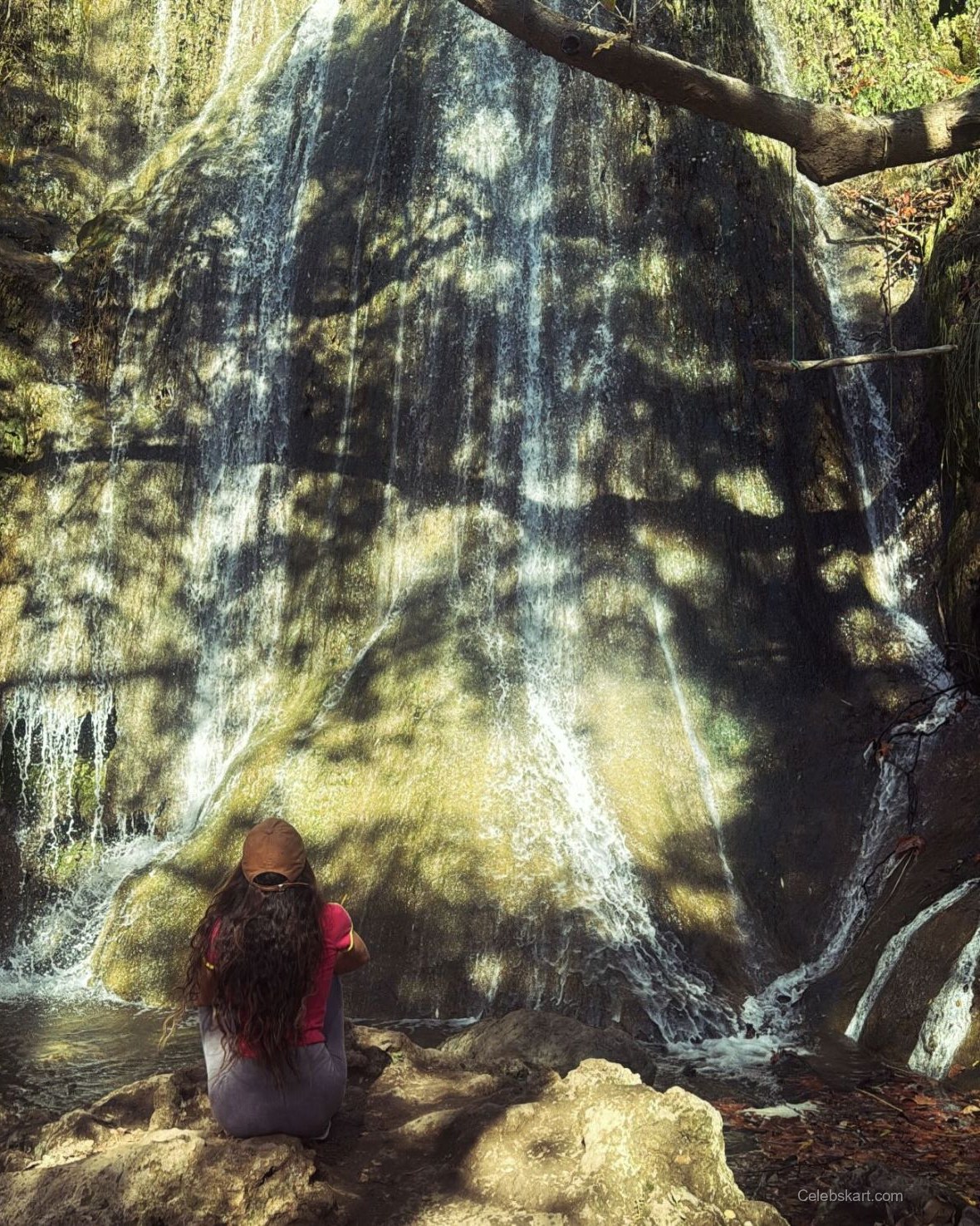 Sarah Shahi Instagram Photos Collection, January 2026 5