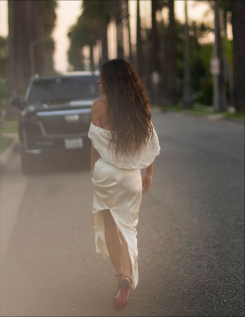 Sarah Shahi Instagram Photos, January 2026 46