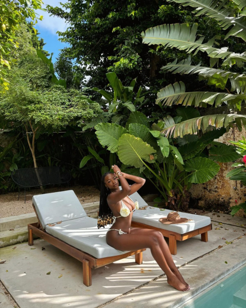 Savannah Perkins Instagram Photos, January 2026 10