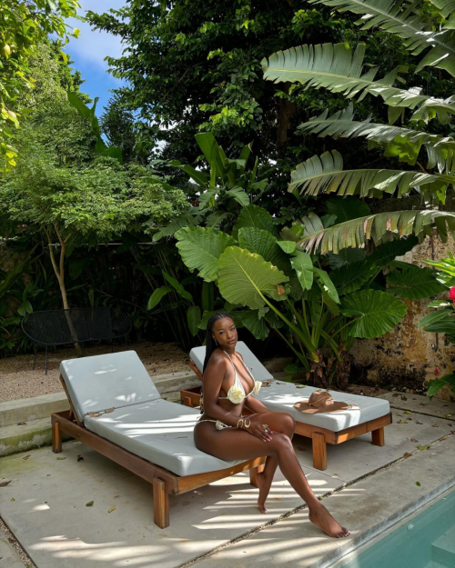 Savannah Perkins Instagram Photos, January 2026 5