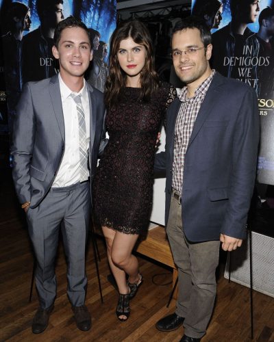 Alexandra Daddario turns heads in stylish look