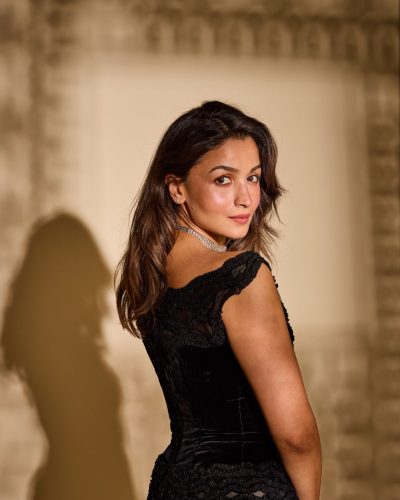 Alia Bhatt looks stunning in photoshoot look