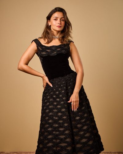 Alia Bhatt looks stunning in photoshoot look