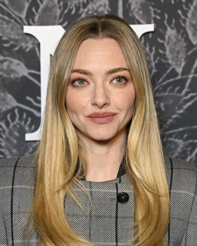 Amanda Seyfried looks stunning in stylish look