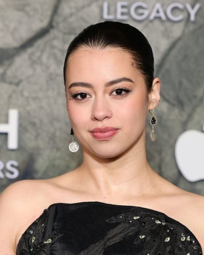 Amber Midthunder stuns in stylish look at premiere 2026