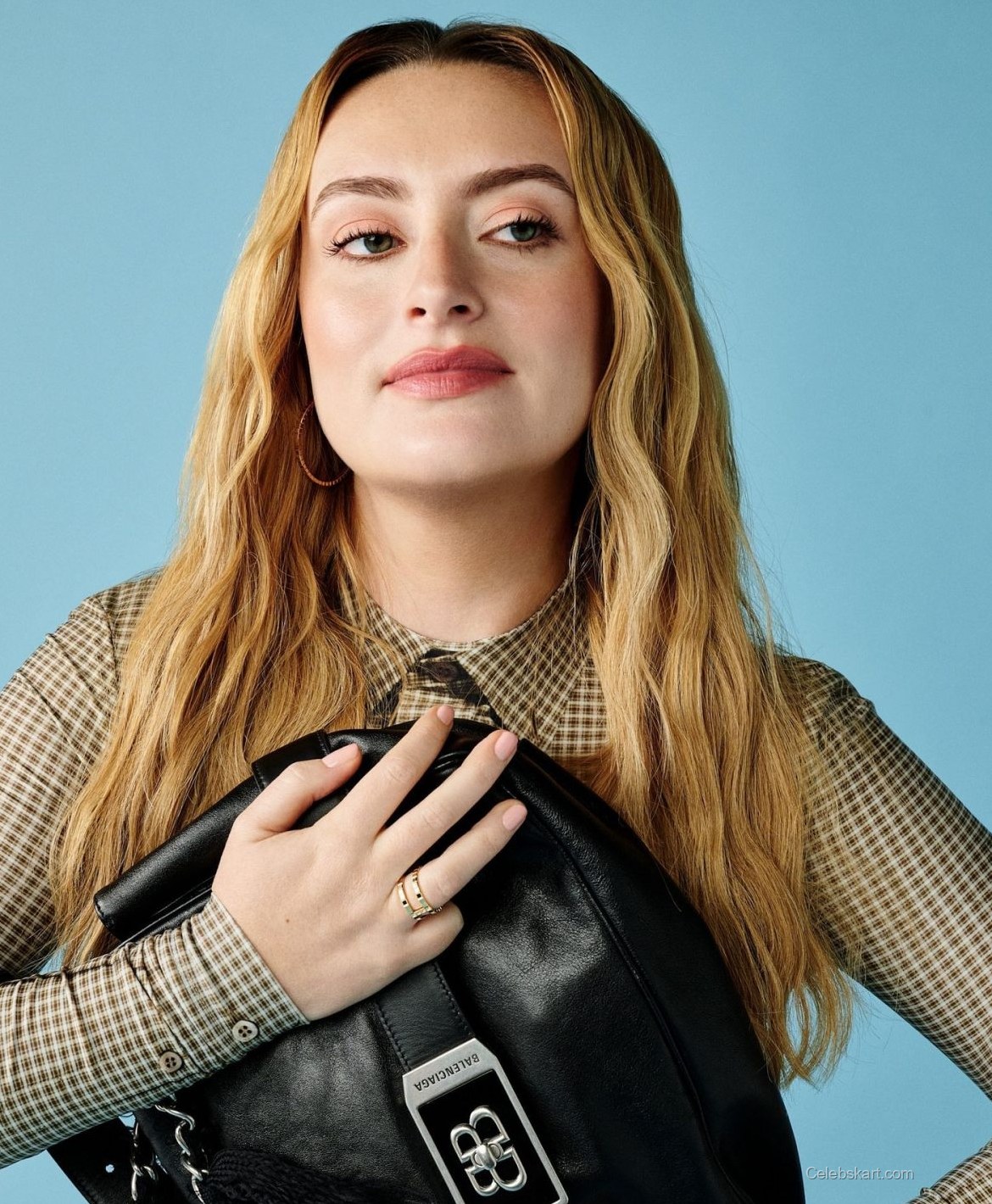 Amelia Dimoldenberg for Elle Netherlands, February 2025 5