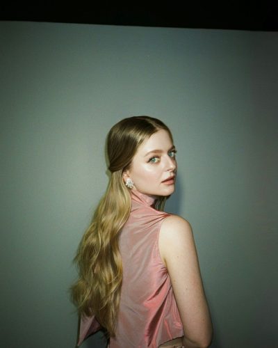 Anna Bryshnikov showcases magazine look