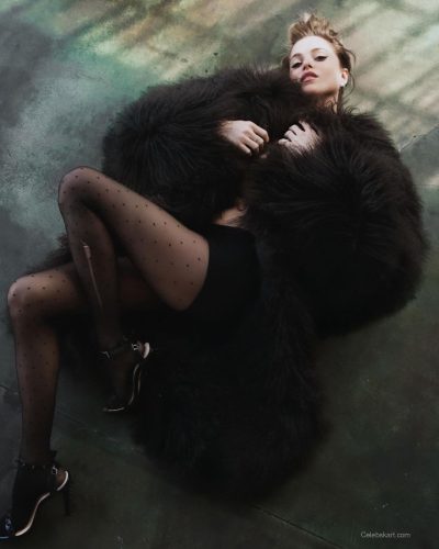 Anne Winters stuns in photoshoot look at appearance 2026