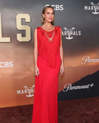 Arielle Kebbel stuns in stylish look at premiere 2026