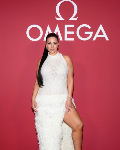 Ashley Graham turns heads in stylish look