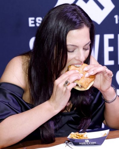 Ashley Graham showcases stylish look