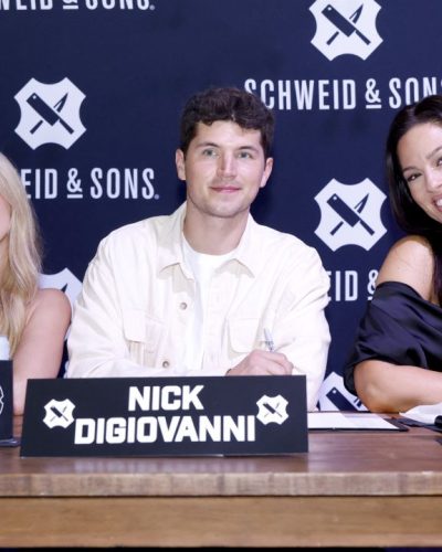 Ashley Graham looks stunning in stylish look