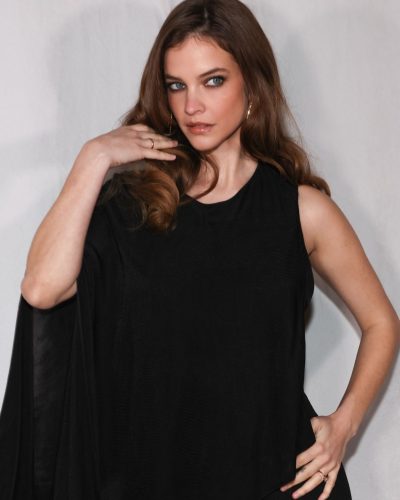 Barbara Palvin turns heads in stylish look