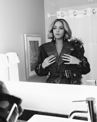 Beyonce Instagram showcases stylish look