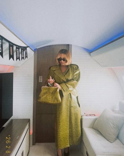 Beyonce Instagram turns heads in stylish look