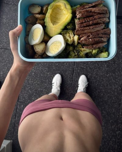 Cathryn Li turns heads in stylish look