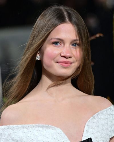 Charlotte Mellington stuns in stylish look at premiere 2026