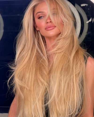 Cintia Dicker turns heads in stylish look