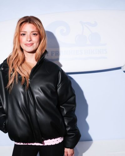 Dixie D’Amelio showcases bikini