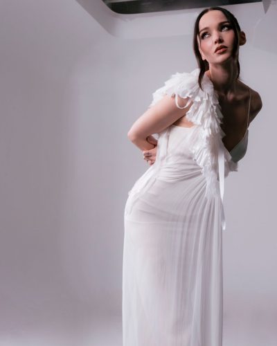 Dove Cameron showcases stylish look