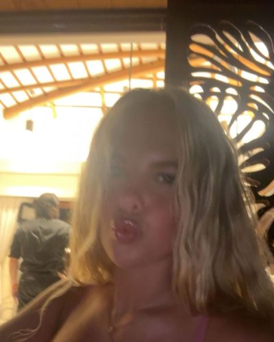 Ellie Blue stuns in stylish look at Instagram post 2026