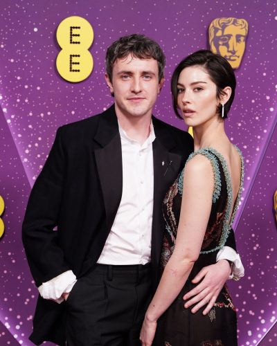 Gracie Abrams stuns in stylish look at awards 2026