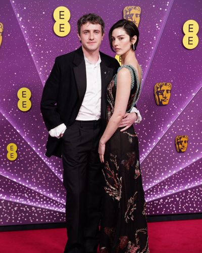 Gracie Abrams turns heads in stylish look