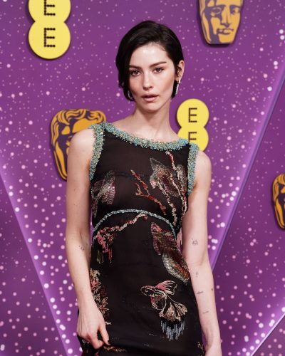 Gracie Abrams looks stunning in stylish look