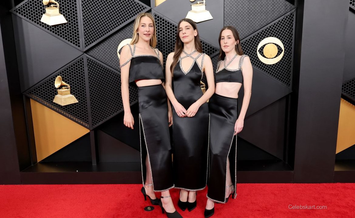 Haim Sisters at 68th Grammy Awards Red Carpet, February 2026 4