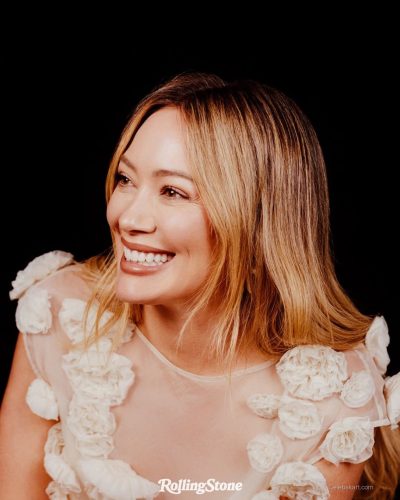 Hilary Duff showcases stylish look