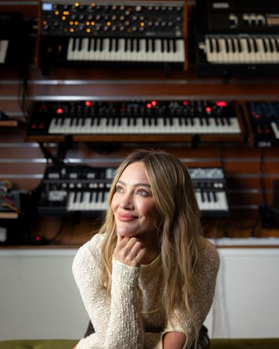 Hilary Duff turns heads in stylish look