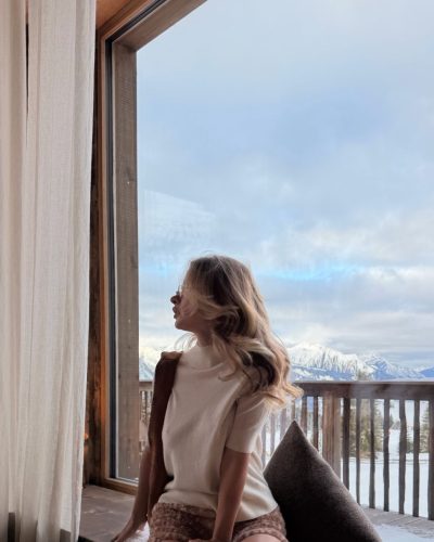 Ilona Arsentieva looks stunning in stylish look