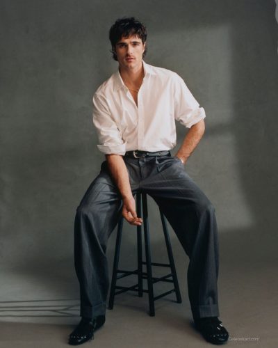 Jacob Elordi showcases stylish look