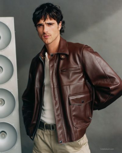 Jacob Elordi looks stunning in stylish look