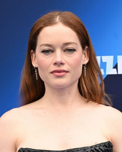 Jane Levy stuns in stylish look at awards 2026