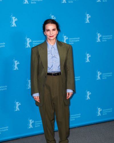 Juliette Binoche turns heads in stylish look